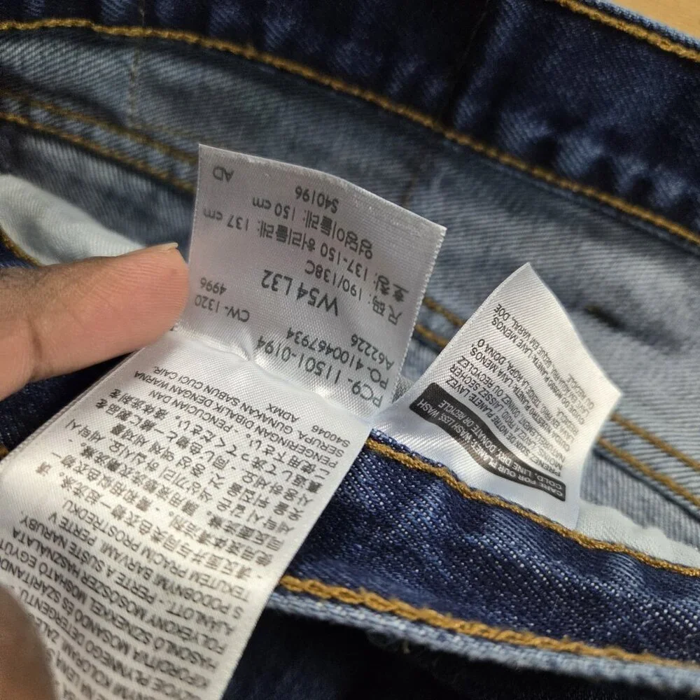 Levis 501 Jeans Mens 54x31 Tag 54x32 Straight Button Fly Dark Wash Denim